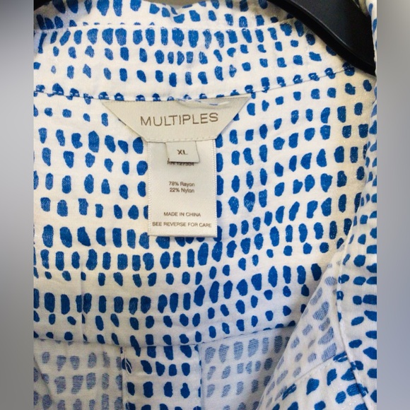 Múltiples blue white button down blouse with back button detail  XL Rayon nylon - Picture 4 of 7